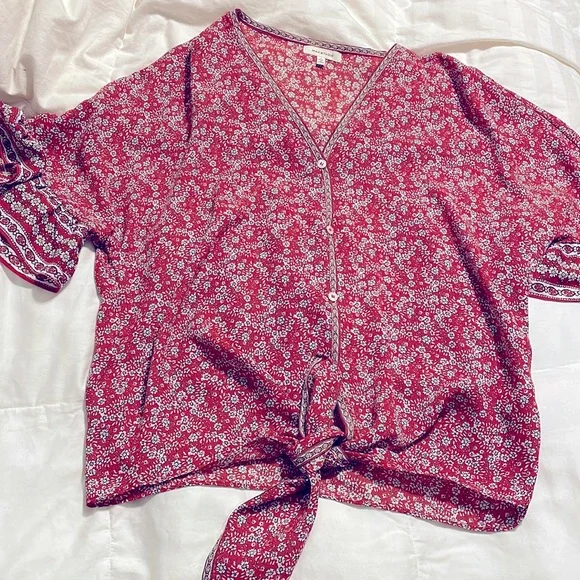 Max Studio - Red, White, & Black Floral Design Blouse - 1/2 Sleeve - Small - Picture 1 of 8